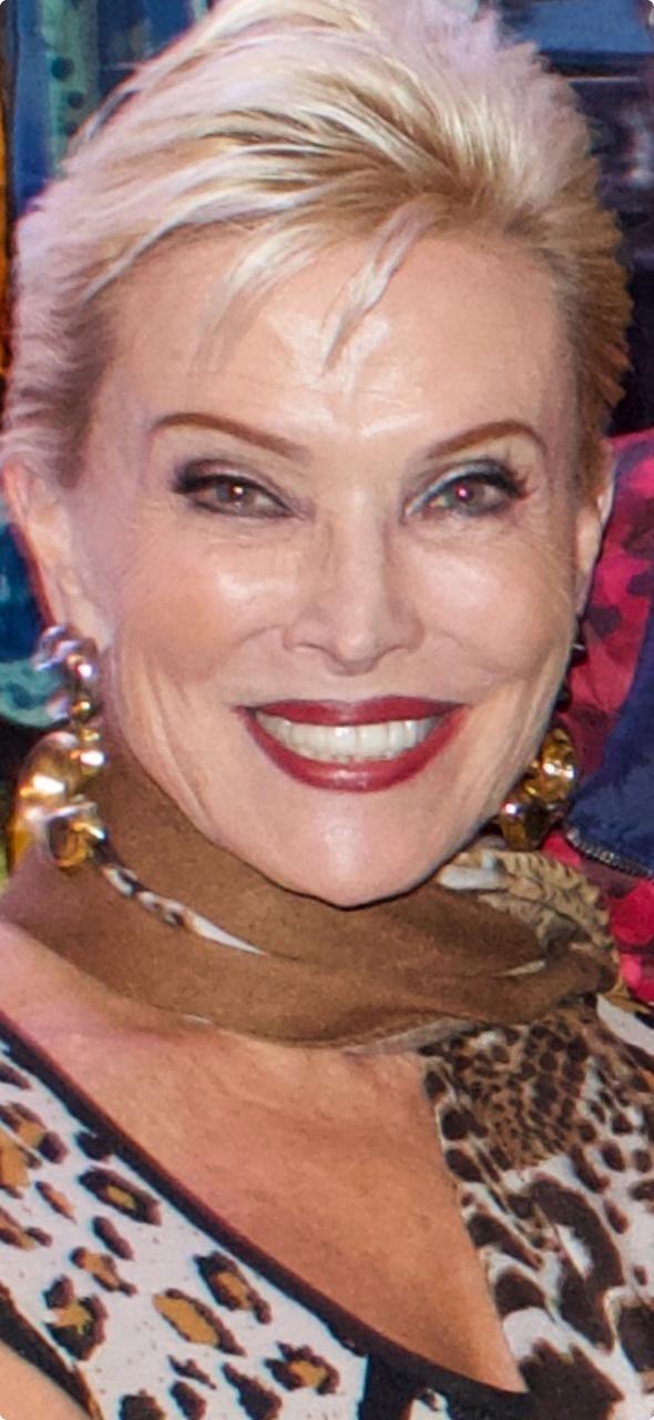 Raquel Portrait 38 - Retrato Raquel 38 - Rafael Corro